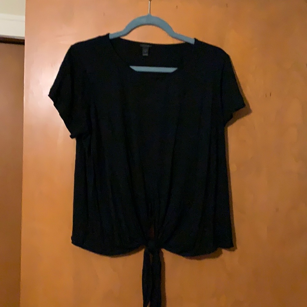 Women’s Crop Top with key hole tie